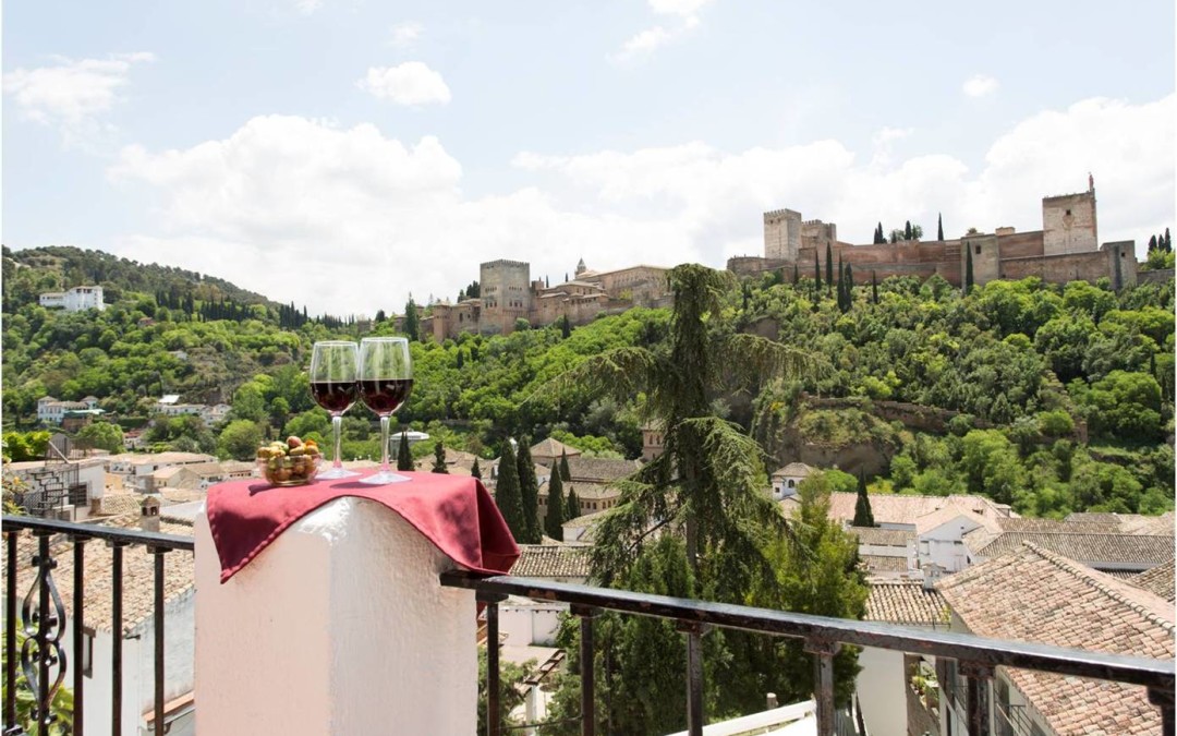 Terrace of Carmen El Agua facing The Alhambra